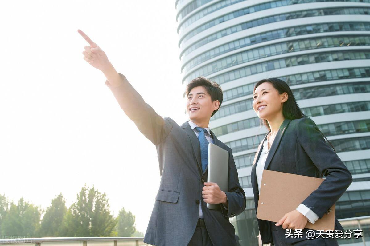 现在小白一个人在家怎么快速学自媒体赚钱（0基础教程）