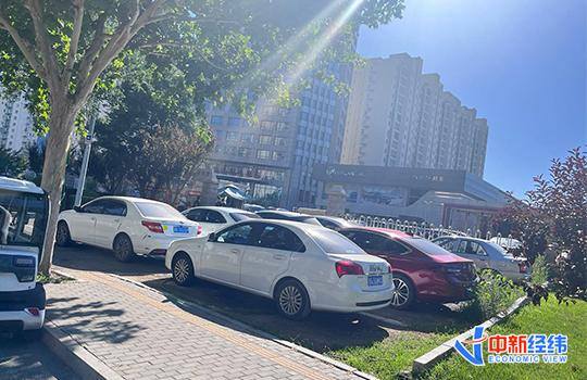 汽车销售一个月能赚多少（新能源比亚迪销售靠提成月收入至少3万）