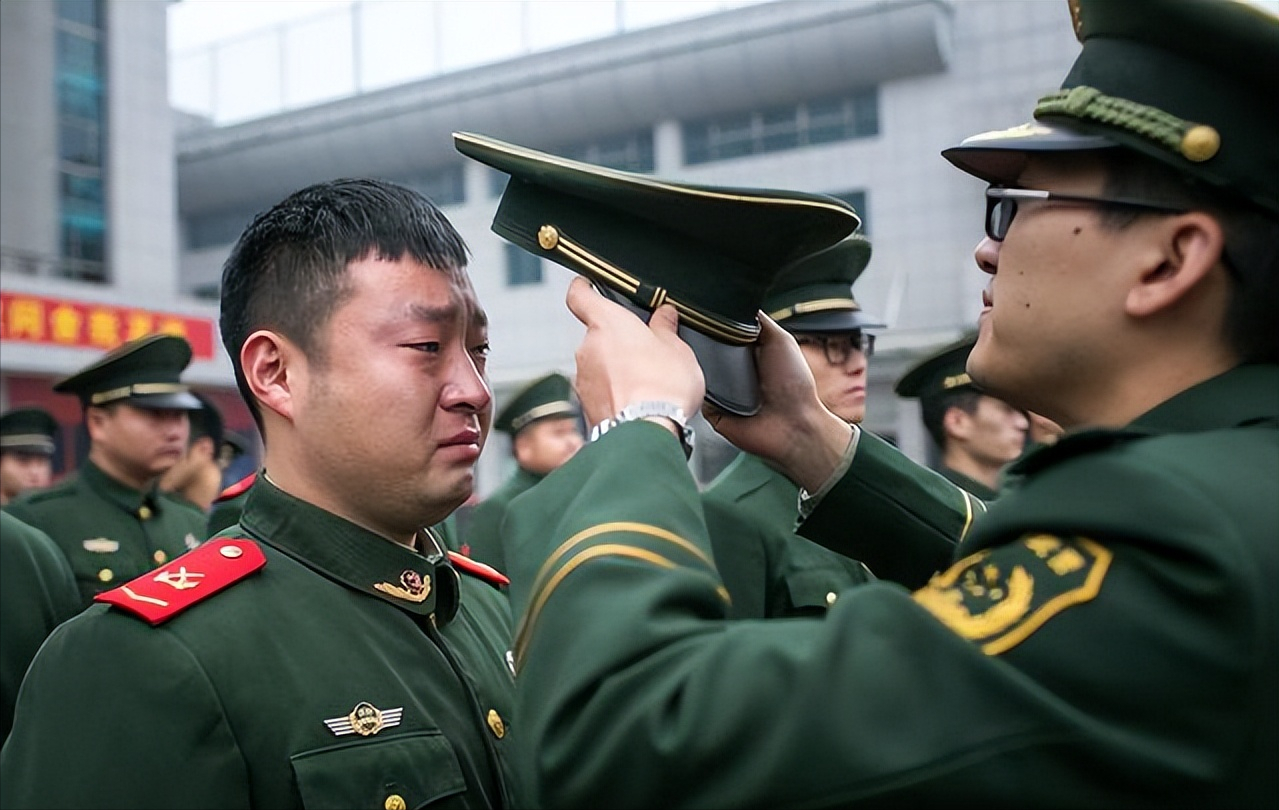 不同年限当兵退伍有什么区别？当了八年兵退伍能拿多少钱呢（大概60万）