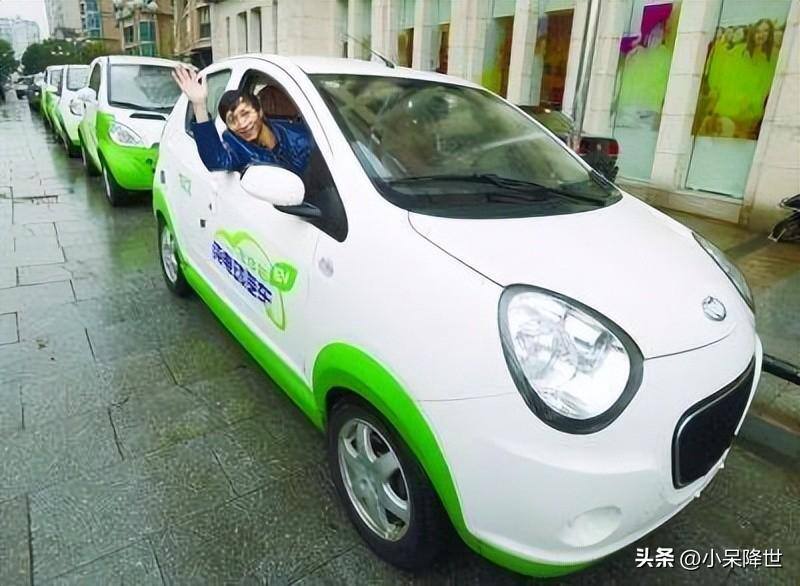 现在跑滴滴网约车一天能赚多少钱（真实司机收入调查）