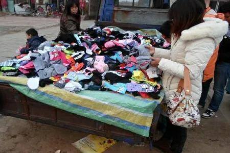 卖袜子利润怎么样能赚多少钱呢（日赚300的秘籍）