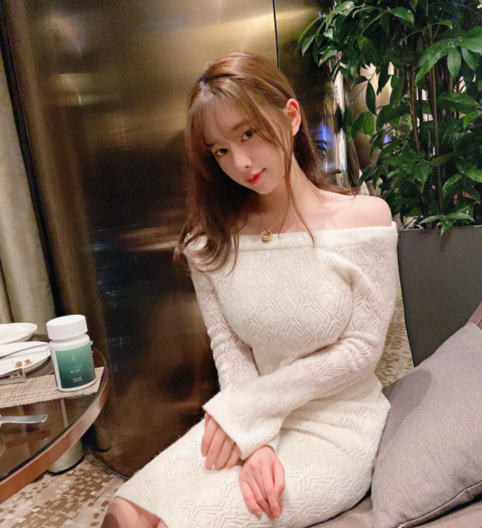 女大学生兼职秘密工作（日赚八九千的秘密）