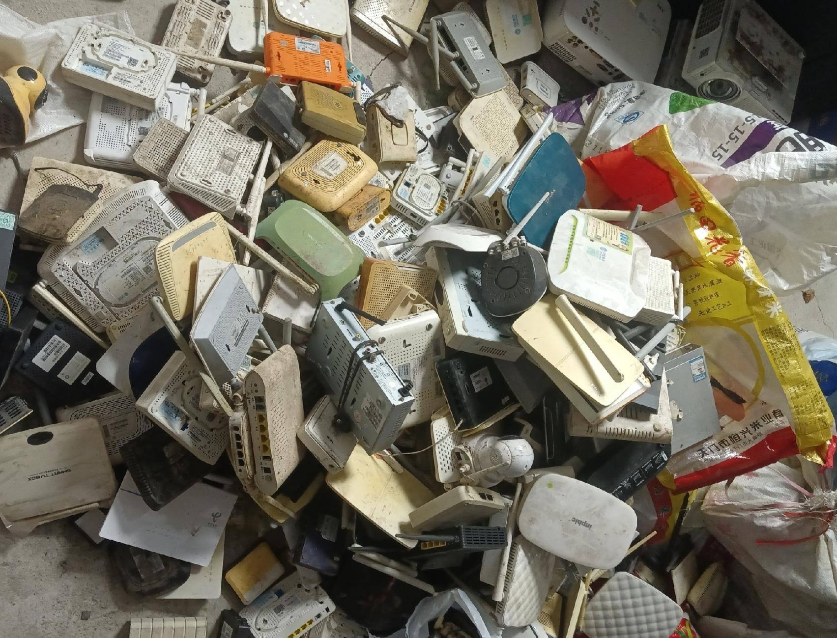 什么店投资小利润大（月入3万也很轻松）