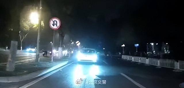 北京拍违章挣钱的app叫什么（「曝光台」违法行为曝光台）