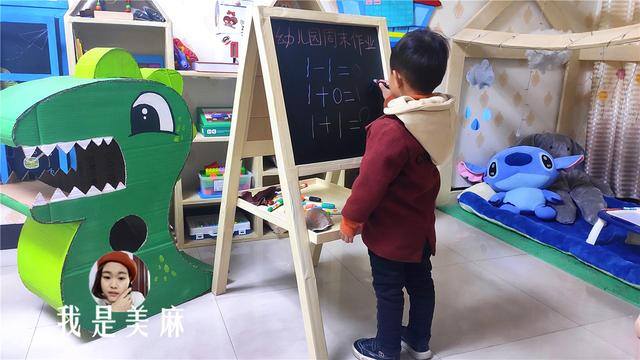 简易纸箱手工玩具（这一年来，给儿子做的最好玩的几个玩具）