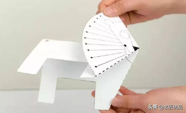 彩泥手工制作（幼儿园亲子手工：狮子手工制作图解）