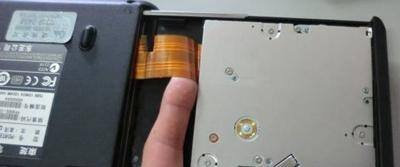 光碟怎么在电脑上放出来（电脑光驱不读盘的修复方法）