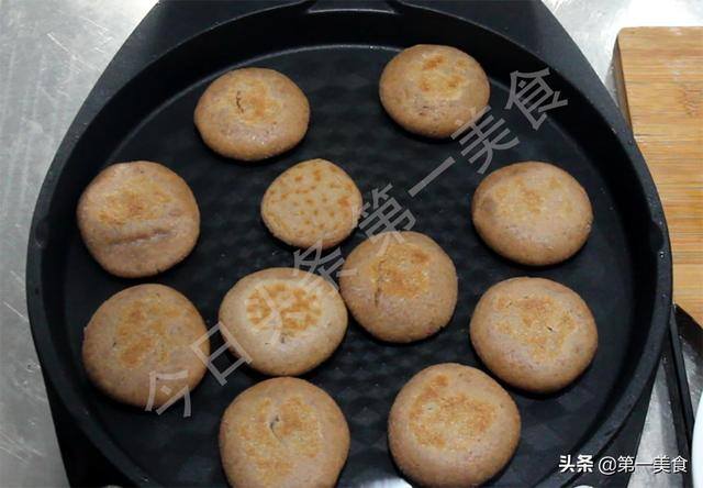 简单易学在家做小吃（梅花酥、麻花酥、梅花酥、梅花酥的做法）