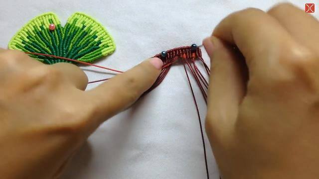 银杏叶在家加工方法（手工编织银杏叶钥匙链吊坠教程）