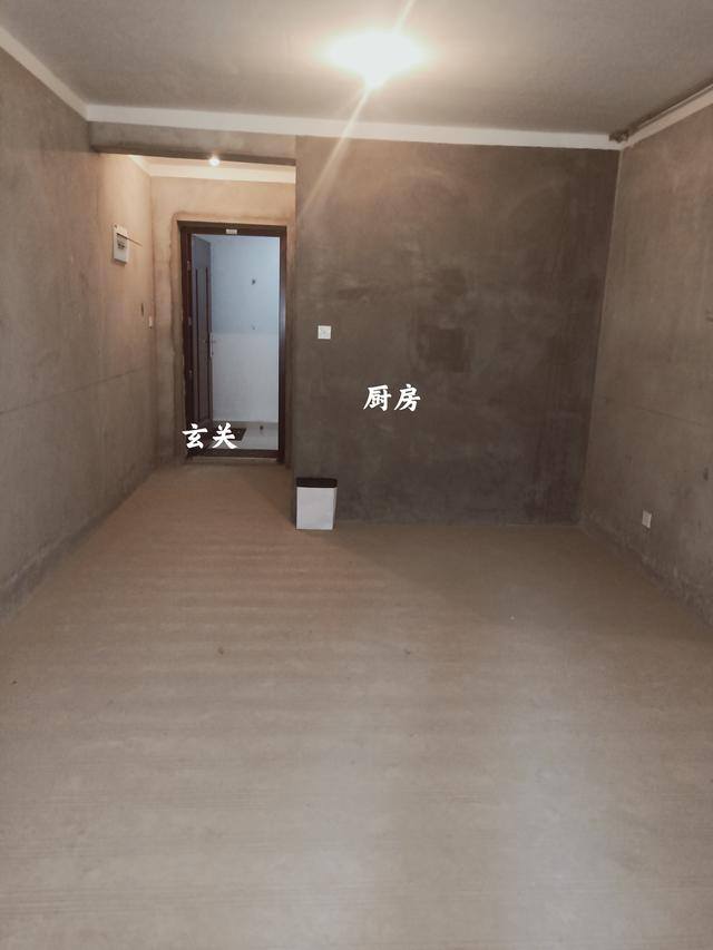 怎么补救一开门就是厨房（厨房隔墙能拆还好点，不能拆那就只有将就了！）