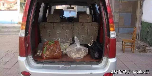 货拉拉面包车（面包车拉货是否违规？）