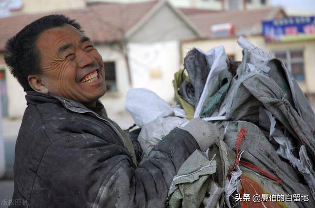 开三轮收废品一天挣多少钱（废品收购，一个民工的自白）
