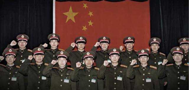 15岁能干什么工作（邓清明是如何成为航天员的？）