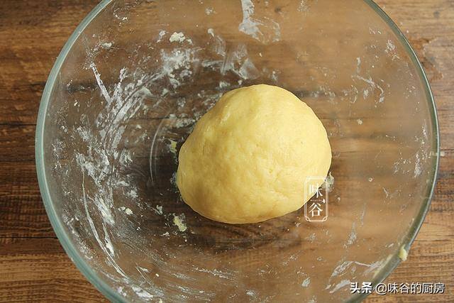 家庭自制苹果派（自制苹果派，香甜可口，家庭聚会必备）