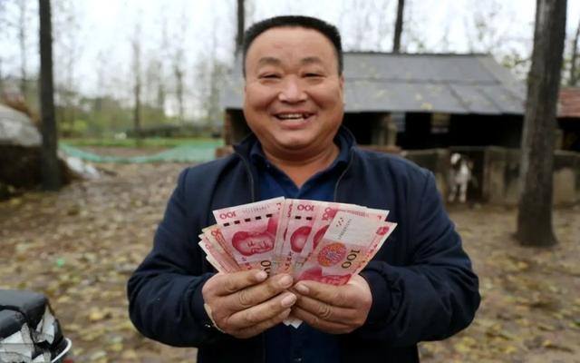 怎么样才能迅速赚钱（普通人怎么才能挣大钱？）