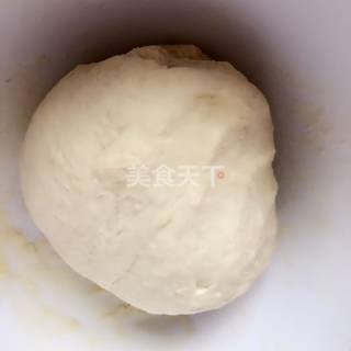 如何在家自己用面粉做面筋（自制面筋食材清水、食盐、高筋面粉做法步骤）