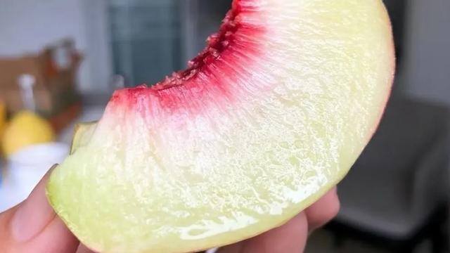开水果店赚钱吗 卖水果利润怎么样（新手开水果店怎么赚钱？）