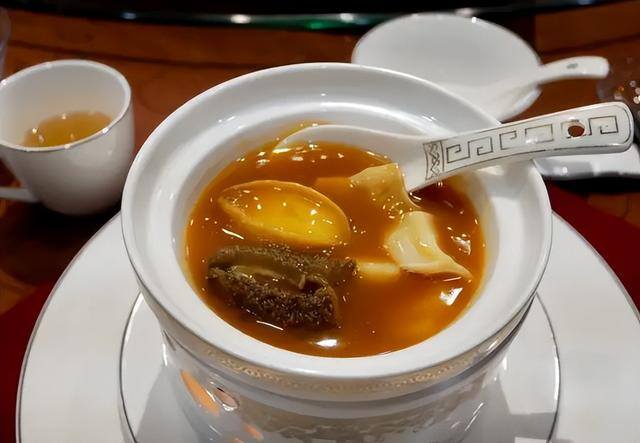 办婚礼一般多少钱（老虎斑婚宴的美食）