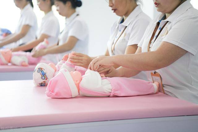 什么工作一个月能挣一万（没有学历、没有背景，该如何找到高薪工作？）