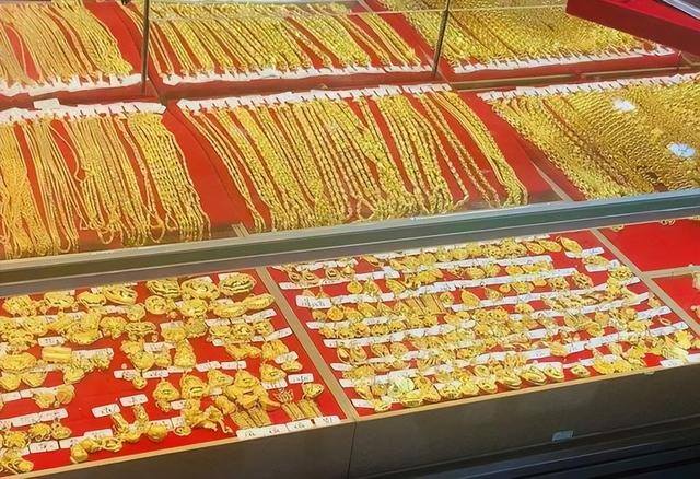 开实体店做什么生意好（高租金压垮了不少实体店生意，但外卖餐饮行业却越来越多）
