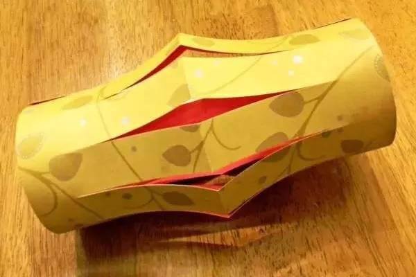 什么手工好做又简单（幼儿园手工制作：多彩中国龙）