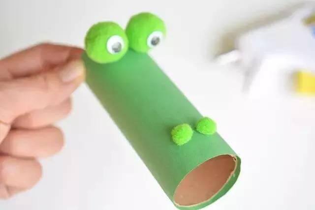 什么手工好做又简单（幼儿园手工制作：多彩中国龙）