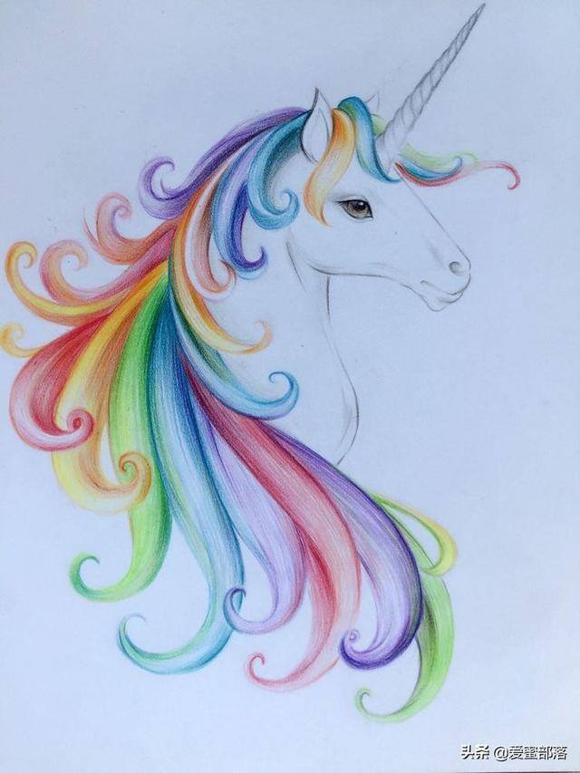 漂亮的独角兽怎么画（彩铅独角兽的绘画过程讲解）