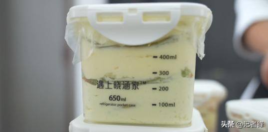 如何做直播赚钱流程（90后女青年创业做手作蛋糕，两年卖出近50万件！）