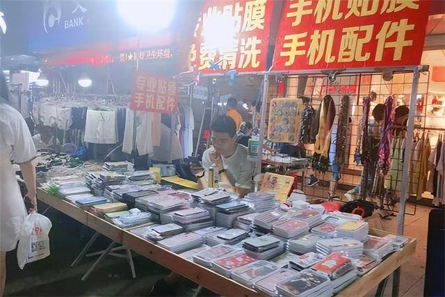 摆地摊做什么小生意好（新手摆地摊，如何选择适合自己的产品）