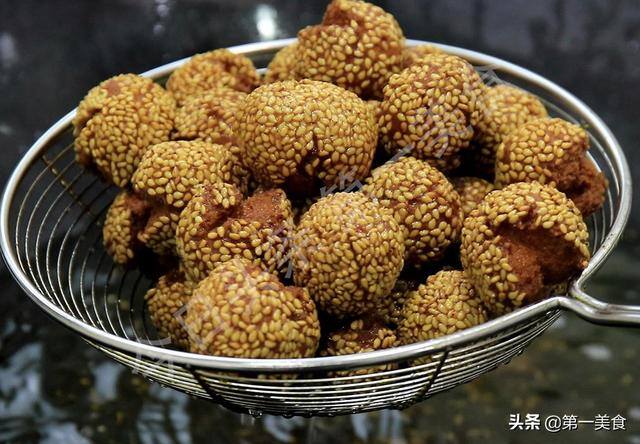 简单易学在家做小吃（梅花酥、麻花酥、梅花酥、梅花酥的做法）