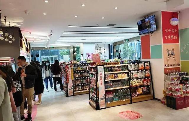 开个卖鸡蛋的小店挣钱吗（亲戚开了一个小超市，生意直线下滑怎么办？）