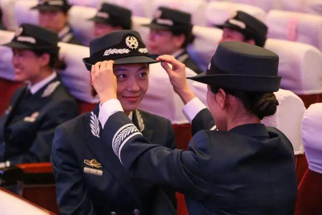 现在什么工作比较吃香（医生、教师、事业单位、国有银行、烟草局，哪个职业待遇更好？）