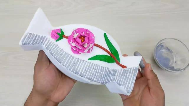 手工制作花瓶（手把手教你制作装饰花瓶，步骤详细，手工难度2颗星，摆在家里非常漂亮）