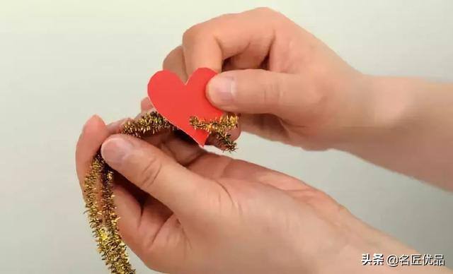 彩泥手工制作（幼儿园亲子手工：狮子手工制作图解）