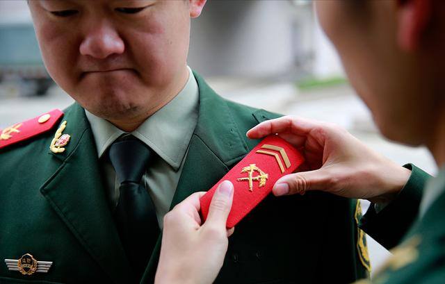 12年兵回来一共能拿多少钱（军人的工资待遇怎么样）