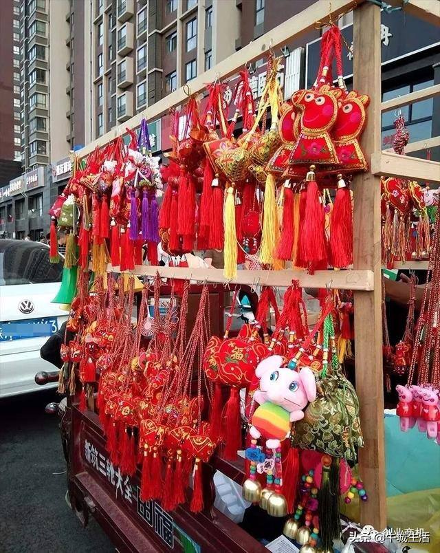 菜市场冷门商机（广西老板下乡大量收购粽叶，年赚100万）