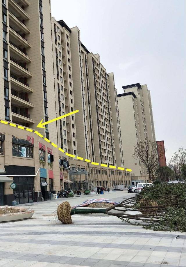 二楼商铺适合开什么店（买房万万不要买一层，采光差还潮湿，白送院子都不买！）