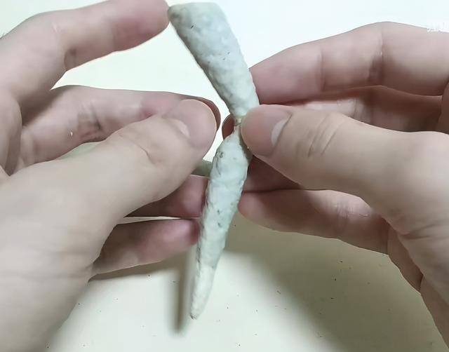 手办怎么做（用废纸制作蕾姆手办，看起来很“高端、昂贵”）