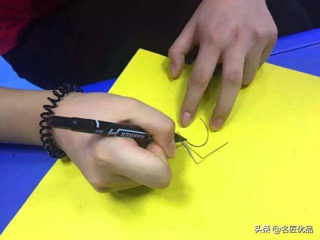 彩泥手工制作（幼儿园亲子手工：狮子手工制作图解）