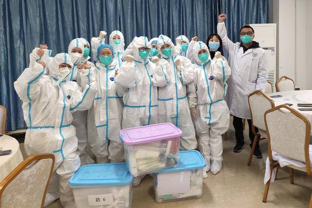 北京外卖员一个月大概能赚多少钱（上海外卖小哥月收入40万，网友：堪比富豪外卖员）