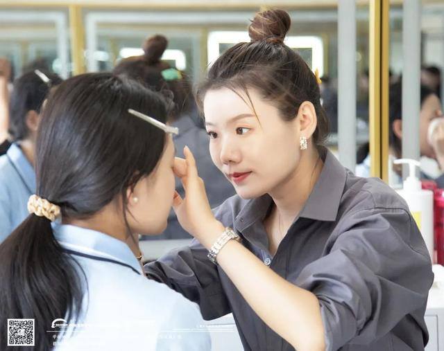 女人做什么生意赚钱投资又小（适合女生做的小成本创业项目）