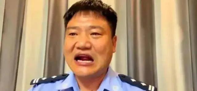 直播赚钱吗一个月赚多少钱（网红老陈辞职当网红，直播间收入不如18线小网红多）
