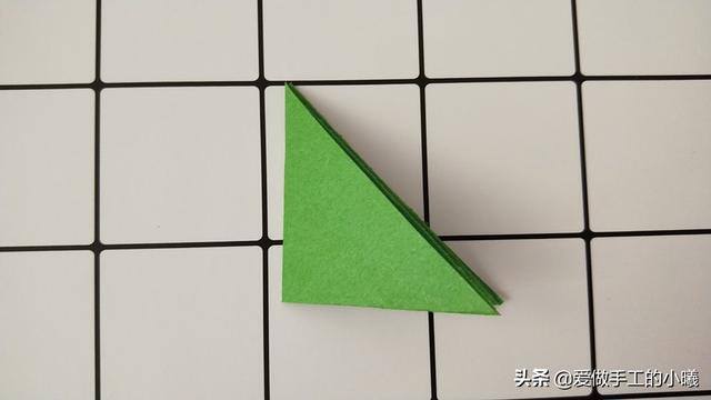 怎么做小手工（简单又好看的草莓折纸教程）