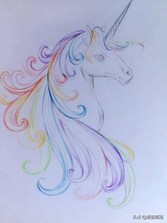 漂亮的独角兽怎么画（彩铅独角兽的绘画过程讲解）