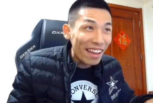 直播游戏怎么赚钱（游戏主播砸400万重做账号，水友：有钱人的世界我不懂）