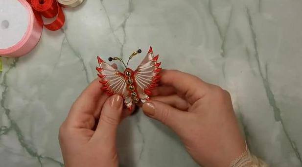 手工蝴蝶做法（三角插制作立体蝴蝶的方法）