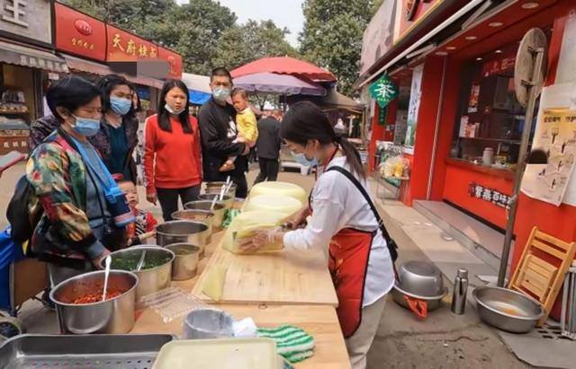 摆摊5到10元小吃（成都人一看到就流哈喇子的美食，10元起步）