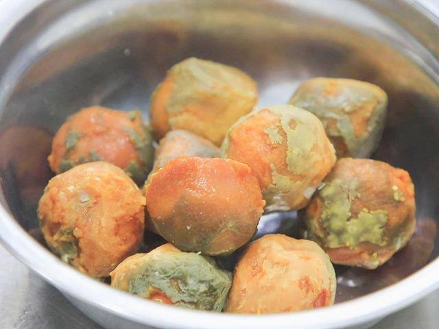 月饼在家怎么做自制月饼（紫薯月饼的做法）
