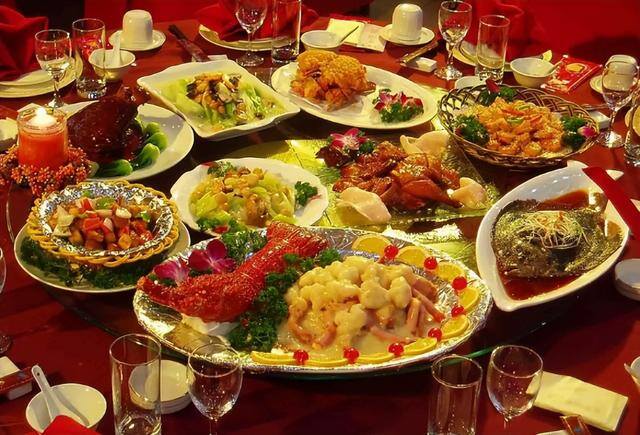 办婚礼一般多少钱（老虎斑婚宴的美食）