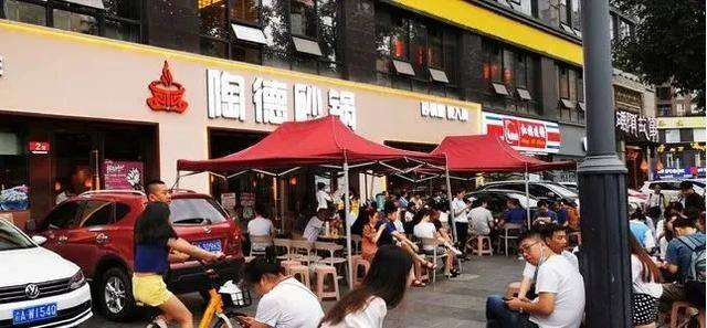 餐饮加盟店最火爆的项目（餐饮行业发展趋势）